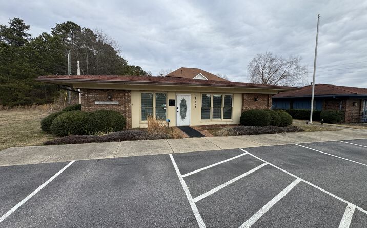 Pictures of Office property located at 4008 Mundy Mill Rd, Oakwood, GA 30566 for lease - image #1