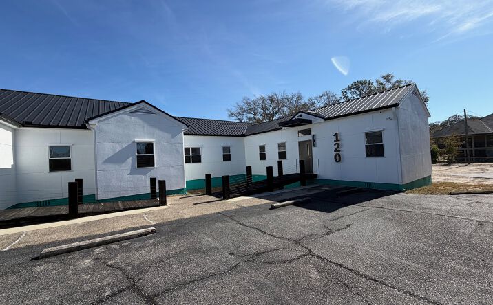 Pictures of Office property located at 120 S John Sims Pkwy, Valparaiso, FL 32580 for lease - image #1