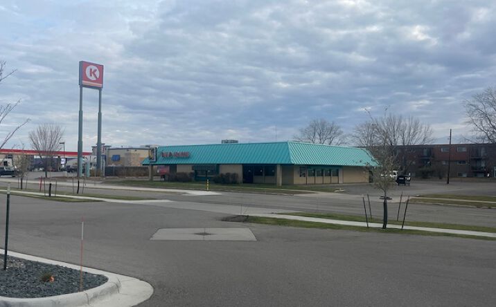 Pictures of Retail, Restaurant property located at 625 30th Ave S, Moorhead, MN 56560 for lease - image #1