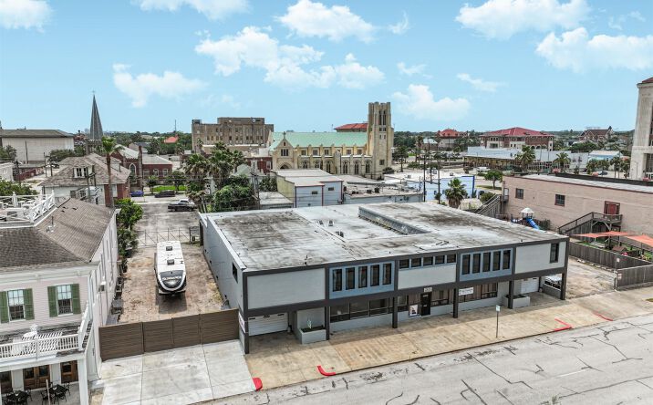 Pictures of Retail, Office, Special Purpose property located at 2415 Church St, Galveston, TX 77550 for lease - image #1