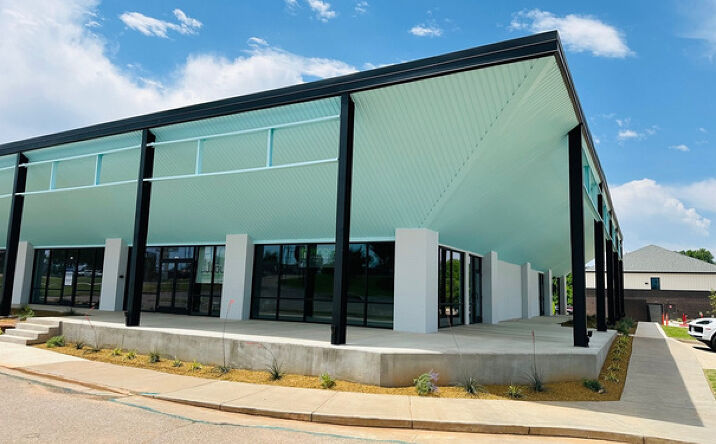 Pictures of Retail property located at 1909 S Douglas Blvd, Midwest City, OK 73130 for lease - image #1