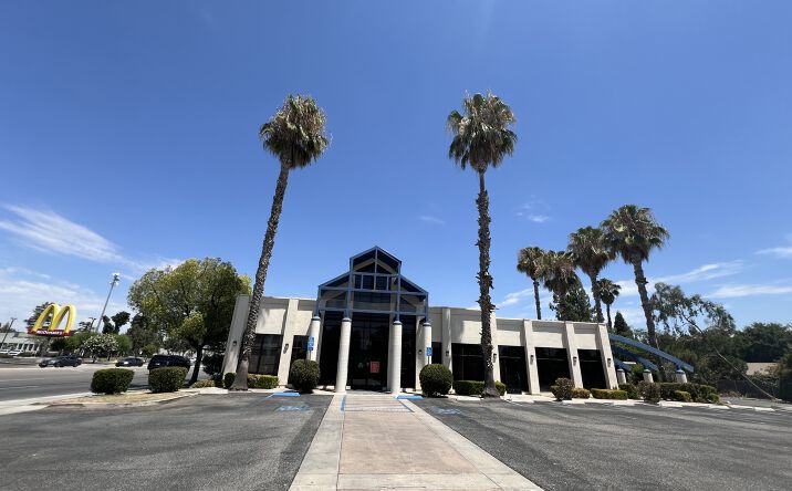 Pictures of Retail property located at 4625 Ming Ave, Bakersfield, CA 93309 for lease - image #1