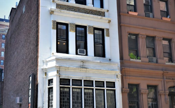 Pictures of Office property located at 212 W 71st St, New York, NY 10023 for lease - image #1