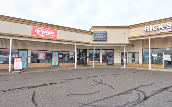 Pictures of Restaurant property located at 2109 US-20, Seneca Falls, NY 13148 for lease - image #1