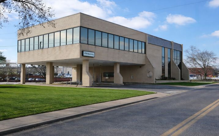 Pictures of Office, Retail, Special Purpose property located at 9914 Kennerly Rd, St. Louis, MO 63128 for lease - image #1