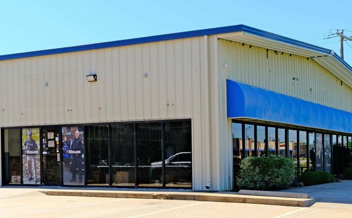 Pictures of Industrial property located at 2412 S Douglas Blvd, Midwest City, OK 73130 for lease - image #1