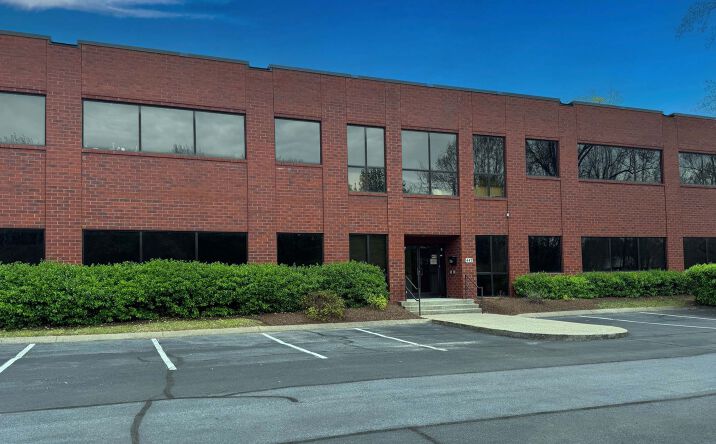 Pictures of Office property located at 445 Metroplex Dr, Nashville, TN 37211 for lease - image #1