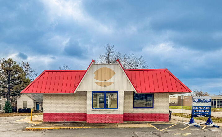 Pictures of Retail, Restaurant property located at 409 S Silver St, Paola, KS 66071 for lease - image #1