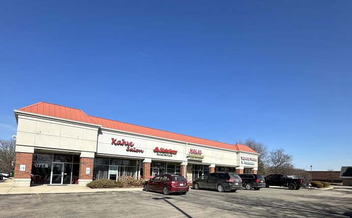 Pictures of Retail property located at 508 W Boughton Road, Bolingbrook, IL 60440 for lease - image #1