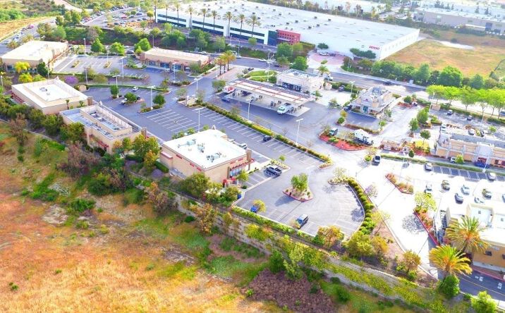 Pictures of Retail property located at 3211 Business Park Dr, Vista, CA 92081 for lease - image #1