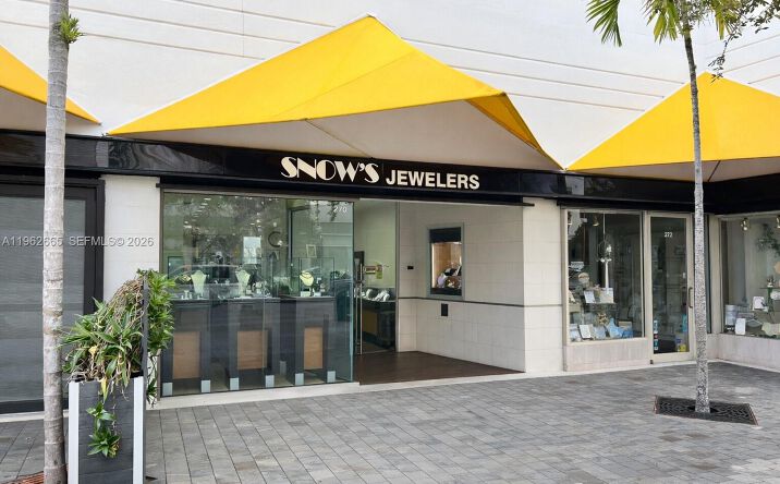 Pictures of Retail, Restaurant property located at 270 Coral Way # 270, Coral Gables, FL 33134 for lease - image #1