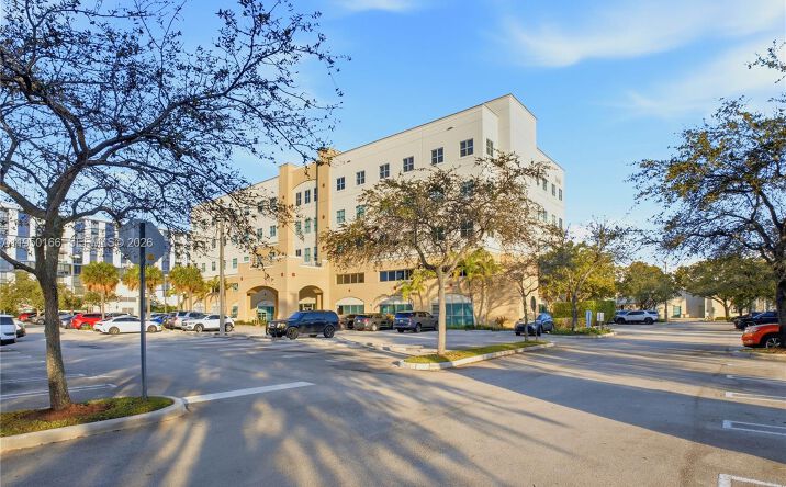 Pictures of Office property located at 3650 NW 82nd Ave #PH506, Doral, FL 33166 for lease - image #1