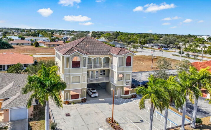 Pictures of Office property located at 1212 Country Club Blvd, Cape Coral, FL 33990 for lease - image #1
