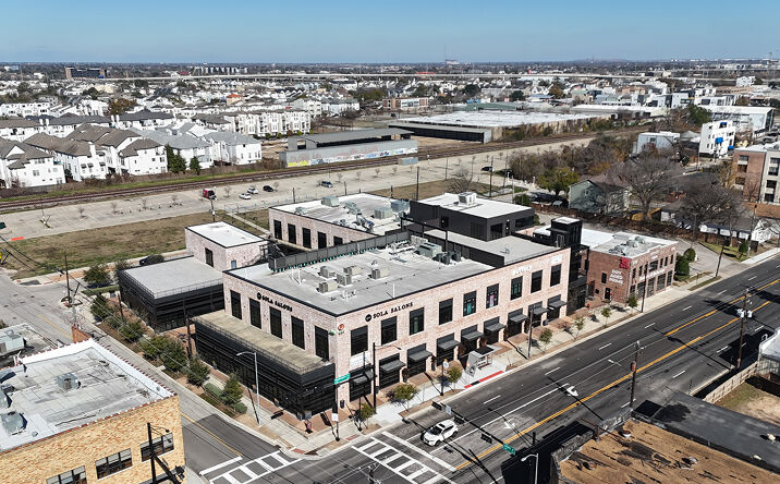 Pictures of Retail property located at 1818 Washington Ave, Houston, TX 77007 for lease - image #1