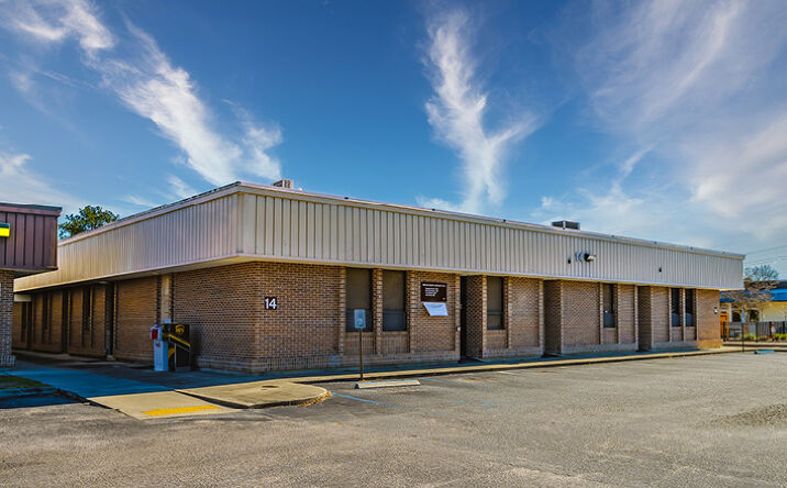 Pictures of Office property located at 14 Farmfield Ave, Charleston, SC 29407 for lease - image #1