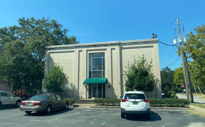 Pictures of Office property located at 806 Government St, Mobile, AL 36602 for lease - image #1