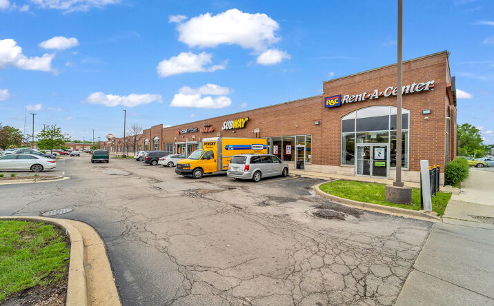 Pictures of Retail property located at 6900 S Ashland Ave, Chicago, IL 60636 for lease - image #1