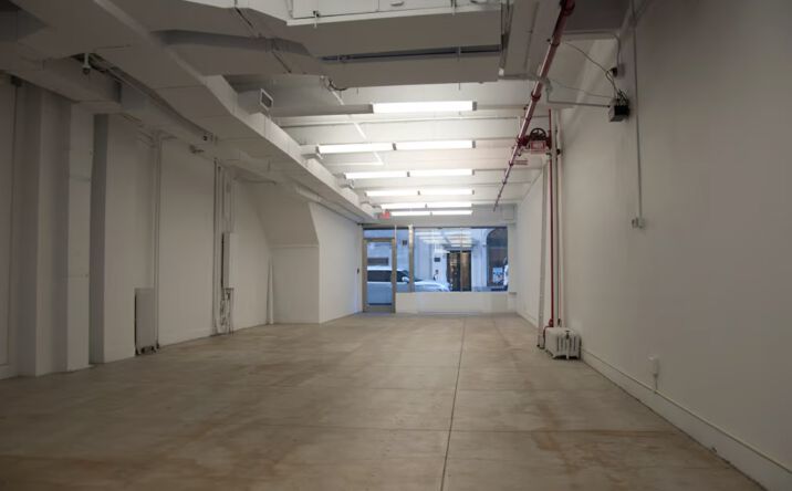 Pictures of Retail, Office, Restaurant property located at W 30th St, New York, NY 10001 for lease - image #1