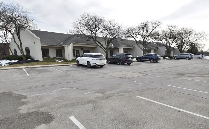 Pictures of Retail, Office property located at 277 E Carmel Dr, Carmel, IN 46032 for lease - image #1