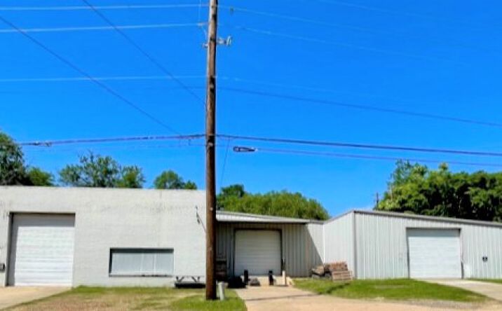 Pictures of Industrial, Office, Special Purpose property located at 205 W Old Hwy 80, White Oak, TX 75693 for lease - image #1