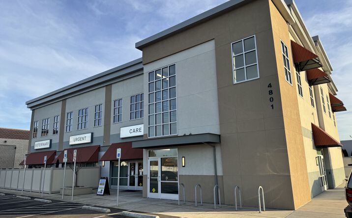 Pictures of Office property located at 4801 Biddle Rd, Central Point, OR 97502 for lease - image #1