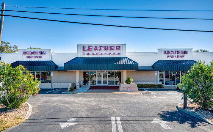 Pictures of Retail property located at 5251 S Tamiami Trail, Sarasota, FL 34231 for lease - image #1