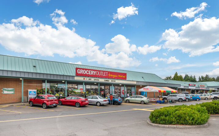 Pictures of Retail, Restaurant property located at 15705 SW 116th Ave, King City, OR 97224 for lease - image #1