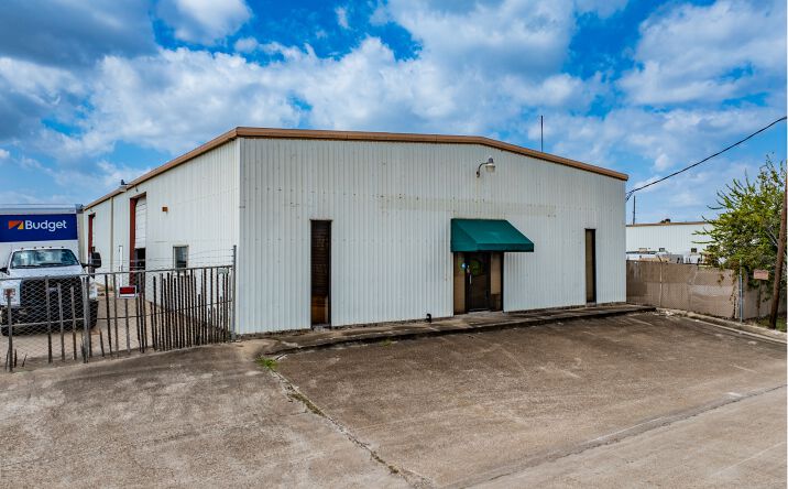 Pictures of Industrial property located at 12910 Mula Ln, Stafford, TX 77477 for lease - image #1