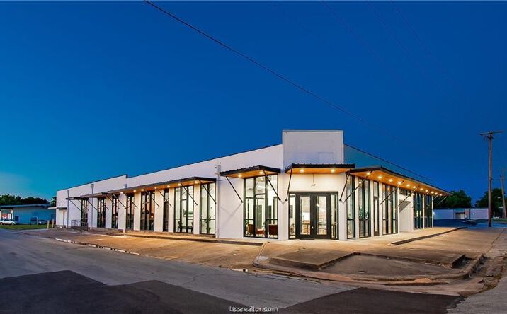Pictures of Retail, Office property located at 309 N Tabor Ave, Bryan, TX 77803 for lease - image #1