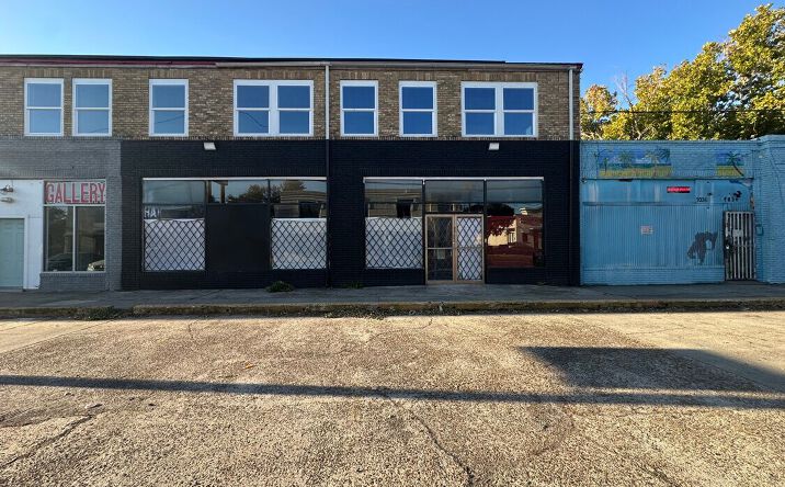 Pictures of Office, Retail property located at 7034 Harrisburg Blvd, Houston, TX 77011 for lease - image #1