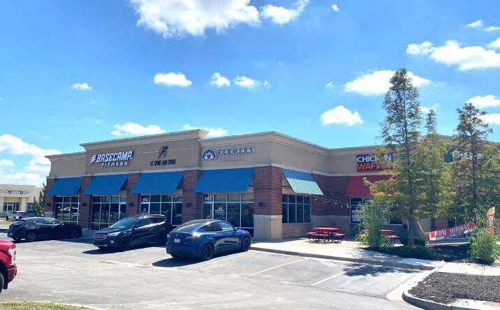 Pictures of Retail property located at 8661-8667 W. 135th Street, Overland Park, KS 66223 for lease - image #1
