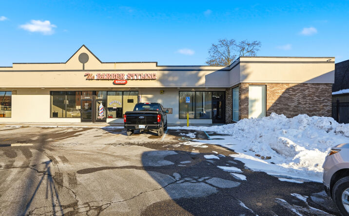 Pictures of Retail, Office property located at 52914 Van Dyke Ave, SHELBY TOWNSHIP, MI 48316 for lease - image #1