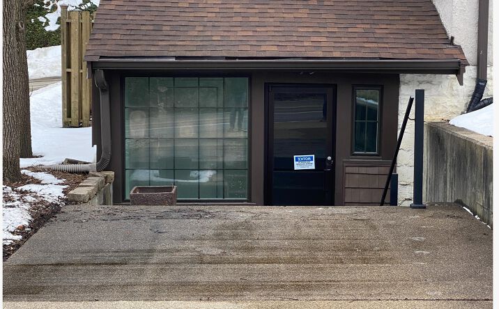 Pictures of Office property located at 1491 Dixie Hwy, Park Hills, KY 41011 for lease - image #1