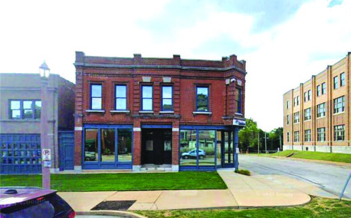 Pictures of Office property located at 2333 S Grand Blvd, St. Louis, MO 63110 for lease - image #1