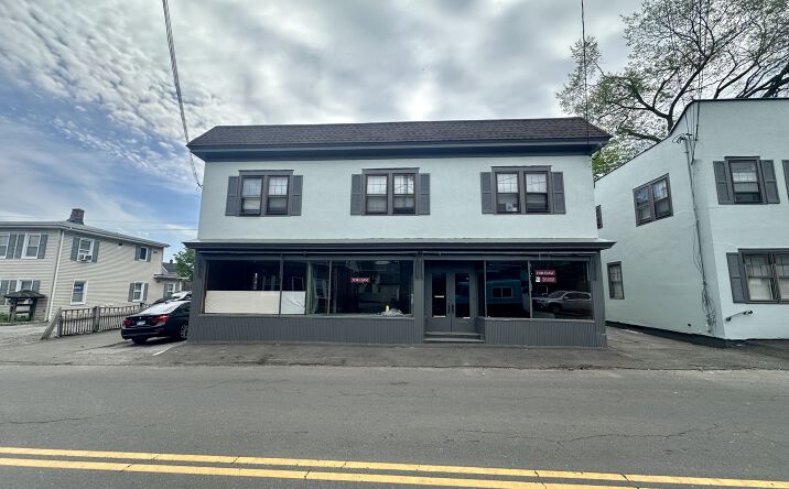 Pictures of Retail property located at 154 River Rd Ext, Greenwich, CT 06807 for lease - image #1