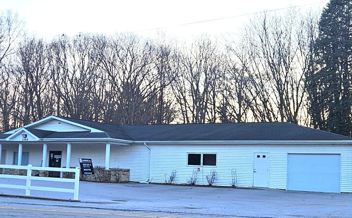 Pictures of Office, Special Purpose property located at 3949 N River Rd, Freeland, MI 48623 for lease - image #1