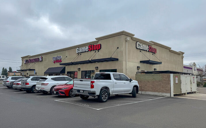 Pictures of Retail property located at 3235 N First St, Fresno, CA 93726 for lease - image #1