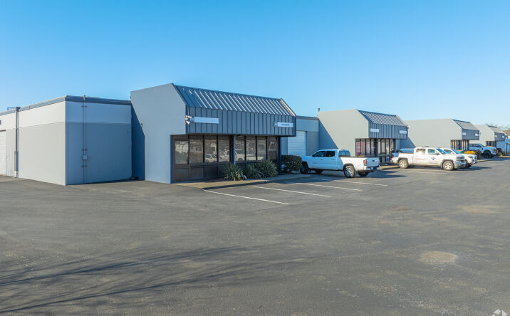 Pictures of Industrial property located at 4624 16th St E, Fife, WA 98424 for lease - image #1