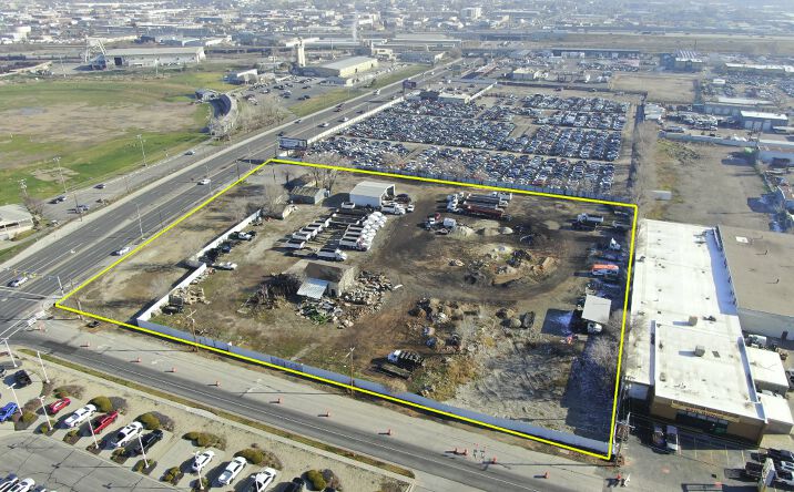 Pictures of Land property located at 647 W 3300 S, South Salt Lake, UT 84119 for lease - image #1