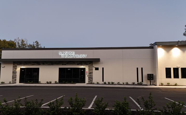Pictures of Office property located at 517 Eichenfeld Dr, Brandon, FL 33511 for lease - image #1