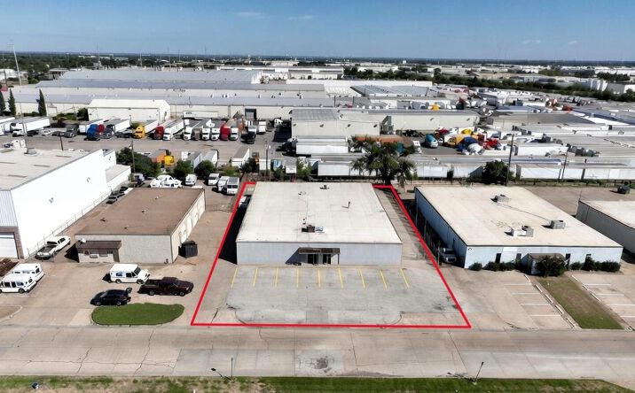Pictures of Office, Industrial property located at 614 Easy St, Garland, TX 75042 for lease - image \#1