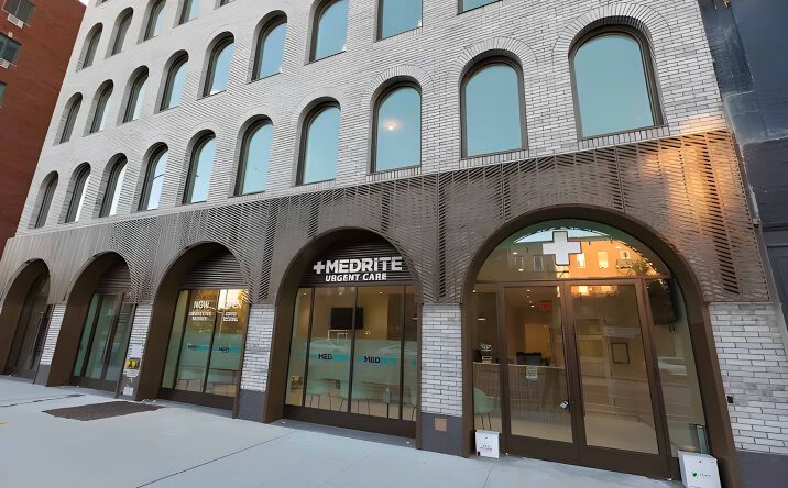 Pictures of Retail property located at 243 4th Ave, Brooklyn, NY 11215 for lease - image #1