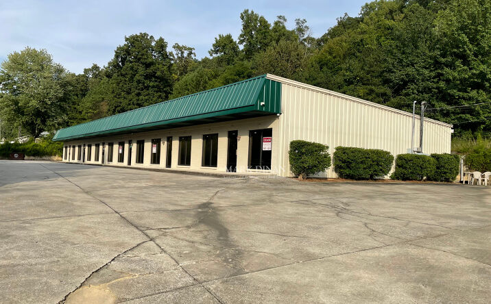 Pictures of Office property located at 262 Yeager Pkwy, Pelham, AL 35124 for lease - image #1