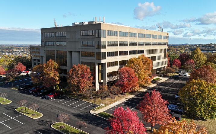 Pictures of Retail, Office, Special Purpose property located at 730 Holiday Dr, Pittsburgh, PA 15220 for lease - image \#1