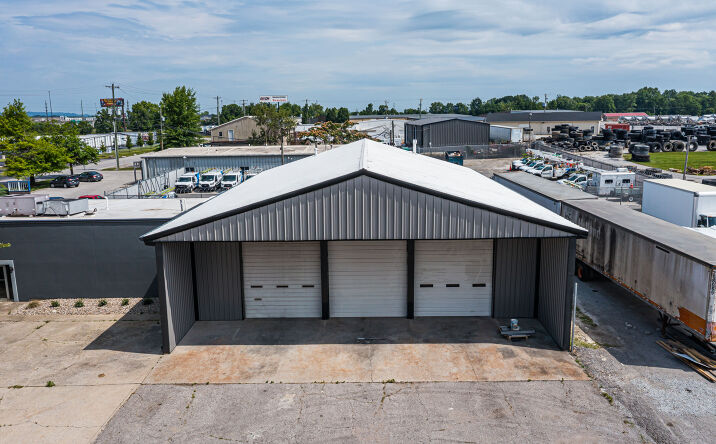 Pictures of Retail, Office, Industrial property located at 1301 Fabricon Blvd, Jeffersonville, IN 47130 for lease - image #1