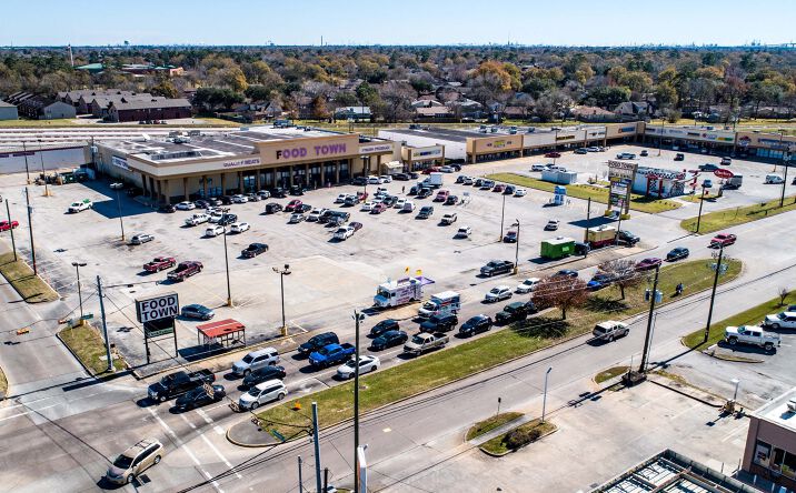 Pictures of Retail, Restaurant property located at 9 Uvalde St @ Wallisville Rd, Houston, TX 77015 for lease - image #1