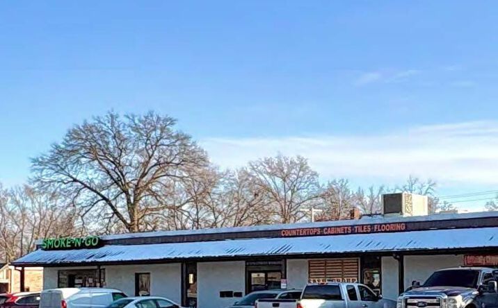 Pictures of Retail, Office, Industrial property located at 12111-12121 Johnson Drive, Shawnee, KS 66216 for lease - image #1