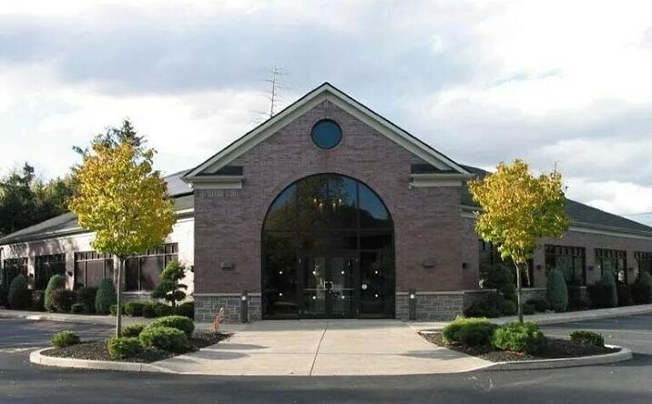 Pictures of Retail, Office property located at 33 Melrose Rd, Buffalo, NY 14221 for lease - image #1