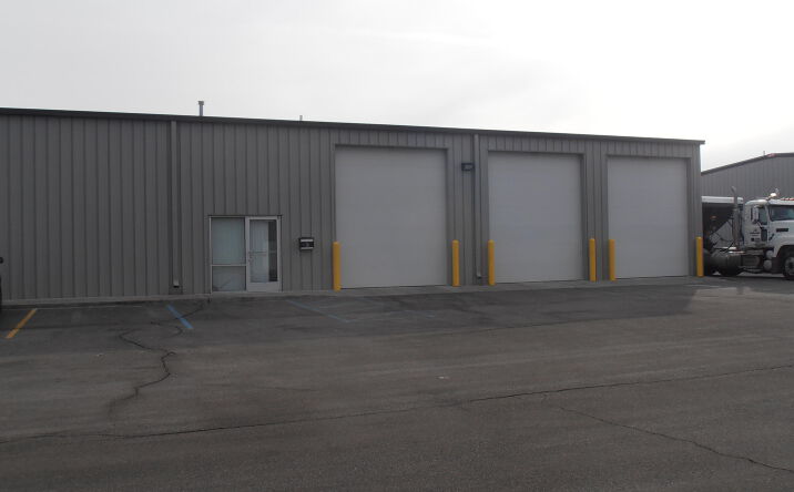 Pictures of Industrial property located at 9930 Express Drive, Highland, IN 46322 for lease - image #1