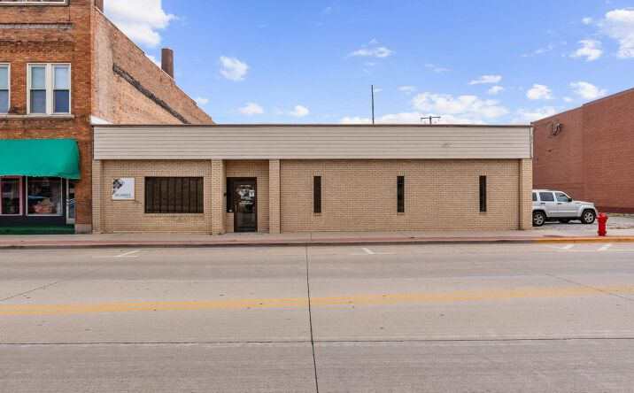 Pictures of Retail, Office, Special Purpose property located at 123 N Spring, Beaver Dam, WI 53916 for lease - image #1